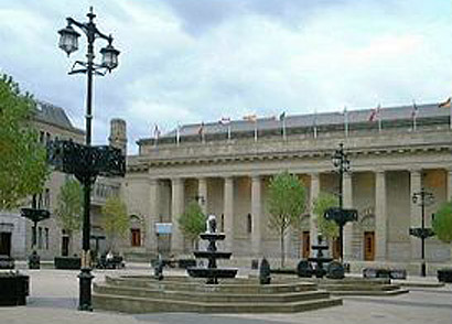 DUNDEE_CAIRD_HALL