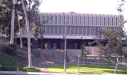 UC_IRVINE_CRAWFORD_HALL